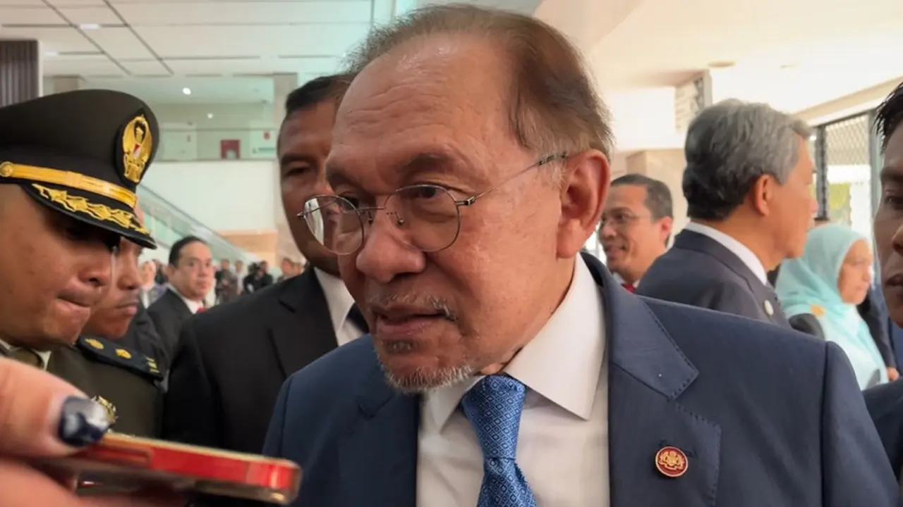 Perdana Menteri Malaysia Anwar Ibrahim mengakui adanya serangan di perbatasan Thailand dan Kamboja pada Selasa (29/7/2025) pagi. Namun ia menegaskan bahwa bentrokan itu telah terselesaikan (Dok. Liputan6.com/Teddy Tri Setio Berty).
