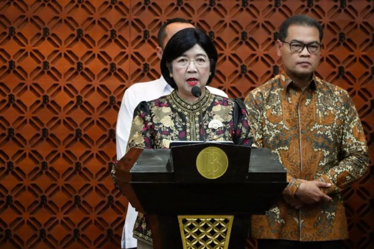 Deputi Gubernur Senior Bank Indonesia (BI) Destry Damayanti menyampaikan keterangan pers di kantor Bank Indonesia, Jakarta, Senin (27/7/2026). (ANTARA/HO-Departemen Komunikasi Bank Indonesia)