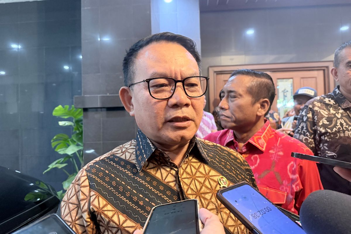 Kepala Staf Kepresidenan, Jenderal TNI (Purn) Dudung Abdurachman saat ditemui di Kantor Kemenpan RB, Kebayoran Baru, Jakarta Selatan, Jumat (24/7/2026).(KOMPAS.com/FIRDA JANATI)