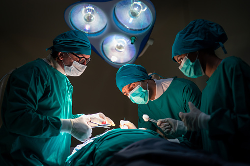 Dokter Magang Meninggal, IDI Minta Jam Kerja Dipangkas (iStock/Gumpanat)