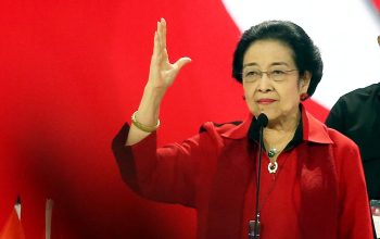 30 Tahun Kudatuli, Monumen Diresmikan Megawati