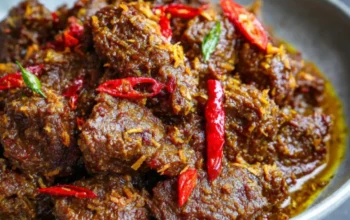 Sumbar Kirim 2,2 Ton Rendang ke NTT
