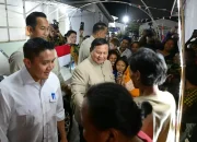 Momen Hangat Prabowo Bersama Warga Relokasi Senen. Foto: BPMI Setpres/Muchlis Jr