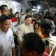 Momen Hangat Prabowo Bersama Warga Relokasi Senen. Foto: BPMI Setpres/Muchlis Jr