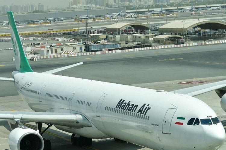 Sanksi AS Berlaku, Penerbangan Iran ke Irak-Oman Batal